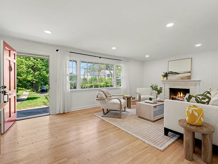 75 Vincent Ave — Photo 4