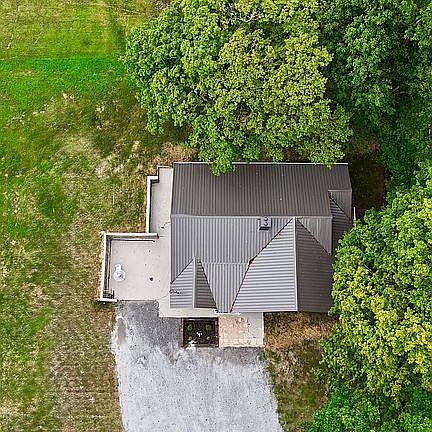 3.18 acres of oil and gas