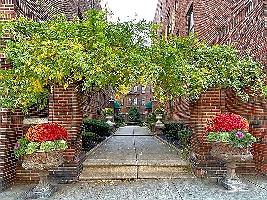 1st image of 4115 51st St APT B24