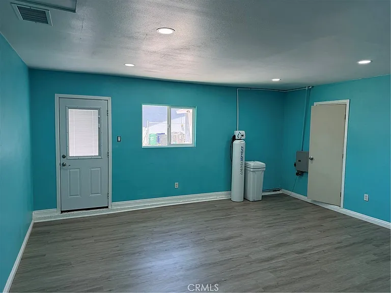 3941 Carmelina St — Photo 17