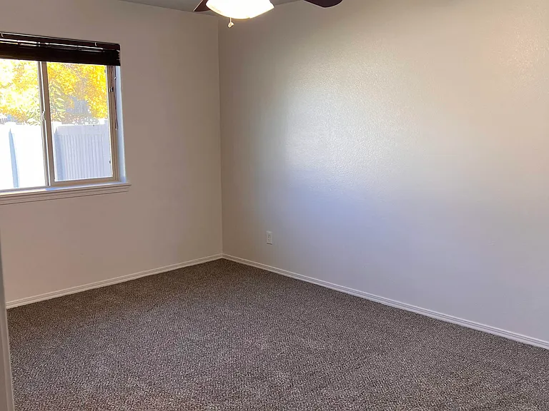 10526 W Landmark Ct — Photo 14