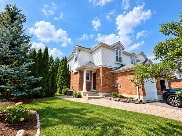 513 Mariner Dr, Waterloo, ON N2K 3Y7