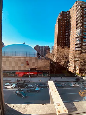 Rented by Metropolis Real Estate of Manhattan | media 20