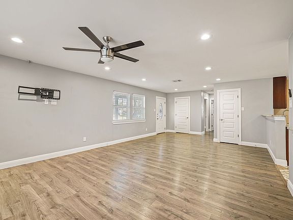 5th image of 5001 Canella Dr