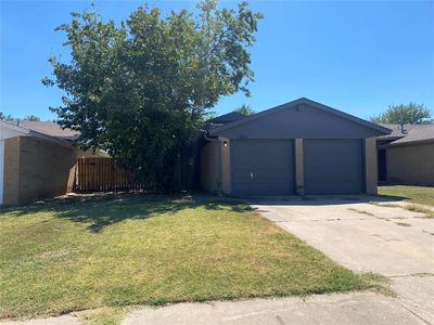 1204 SW 21st St, Moore, OK, 73170