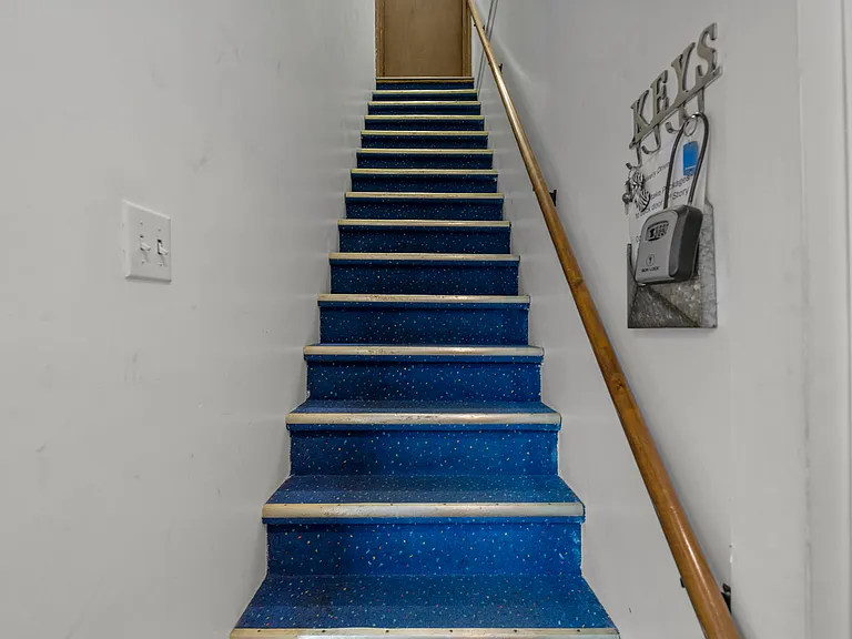 5008 NW Radial Hwy #2 — Photo 11