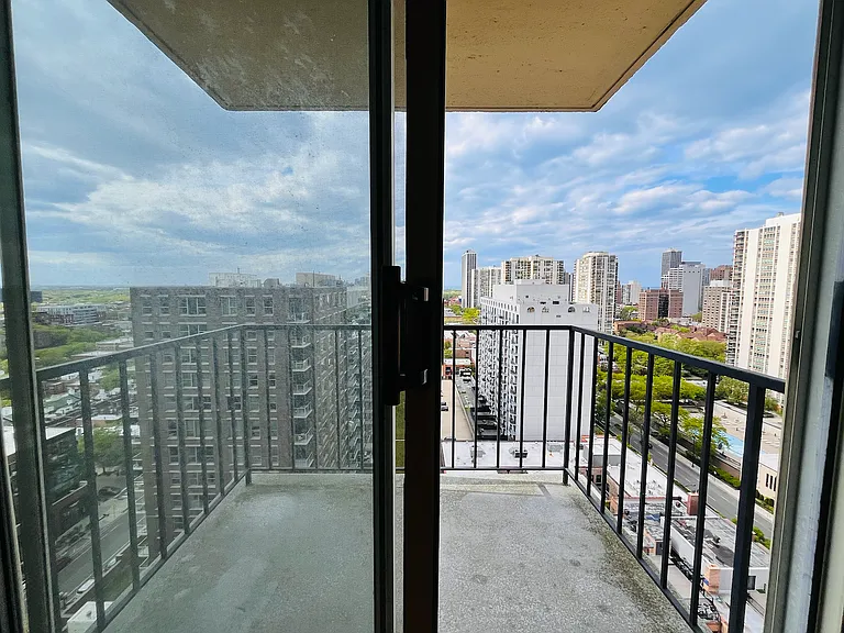 1212 N Lasalle St #1904 — Photo 6