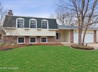 1610 S Lorraine Rd, Wheaton, IL 60189