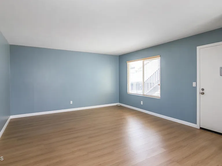 868 Cinnamon Ln #61 — Photo 4