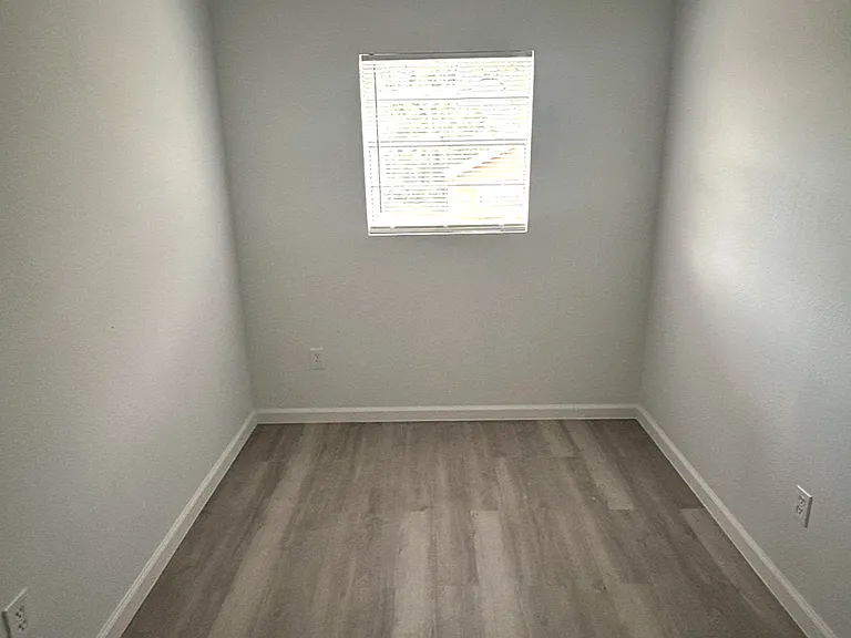 916 Preston St #916 — Photo 4