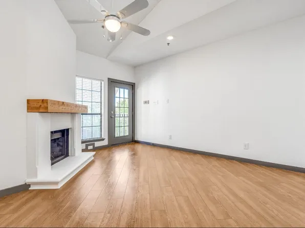 4800 W Lovers Ln APT 315, Dallas, TX 75209