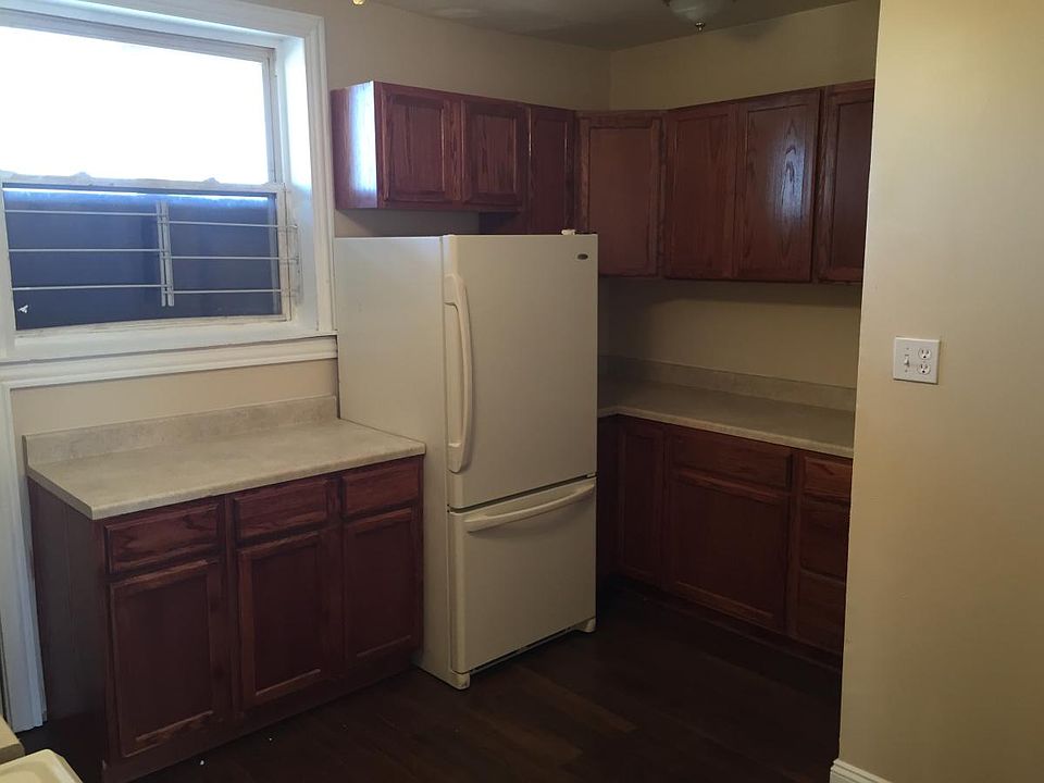 1st image of 823 S 19th Ave APT 3R