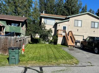 11127 Aurora Cir #A, Eagle River, AK 99577
