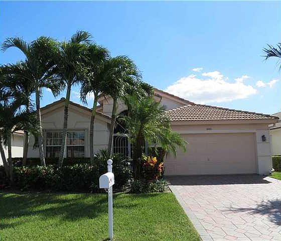 Home For Sale In Royal Lakes
