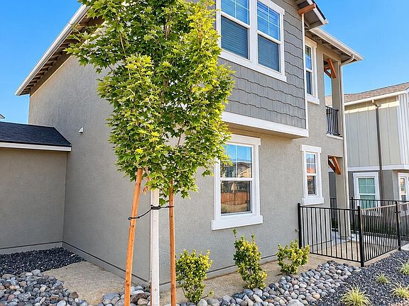 2nd image of 302 Cattail Cir