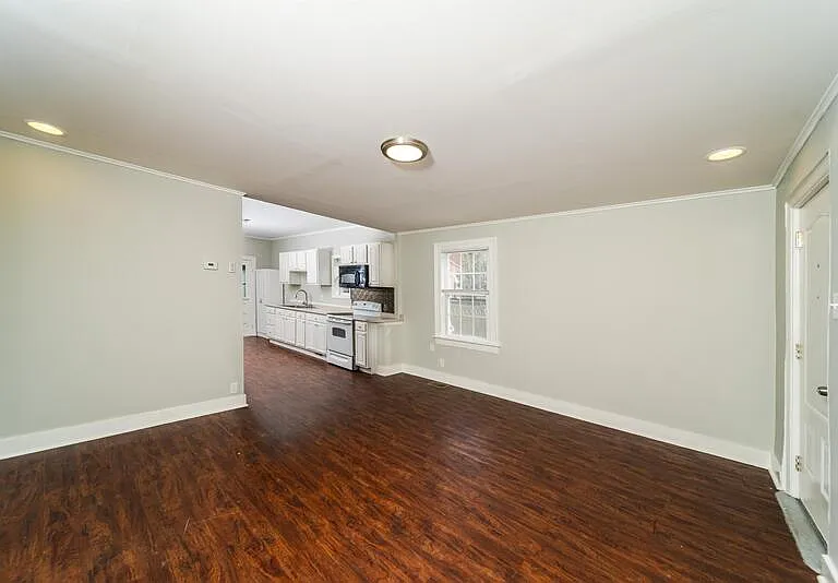 28 Lancaster St — Photo 10
