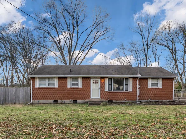 1018 Brookfield Dr, Murfreesboro, TN 37130