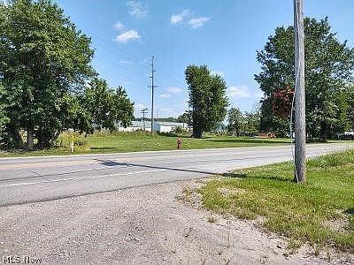 2nd image of Vl N Main St