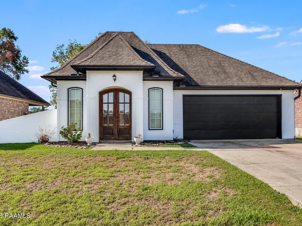 205 Regal Oaks Dr, Scott, LA 70583