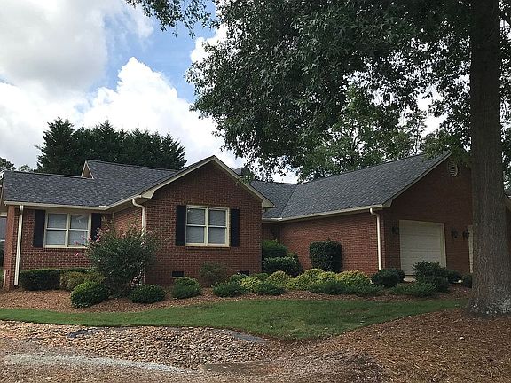 2nd image of 16 Fairoaks Dr