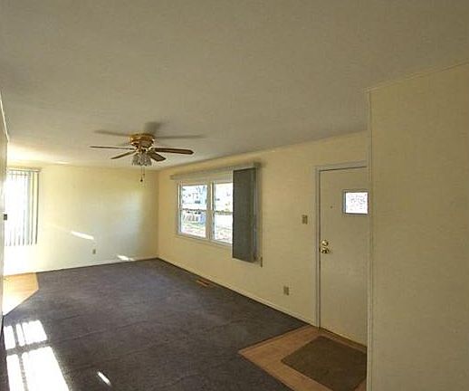 3rd image of 7844 Carlsbad Dr