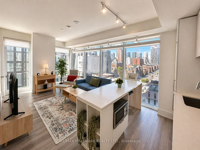 89 Church St #1003 — Photo 9