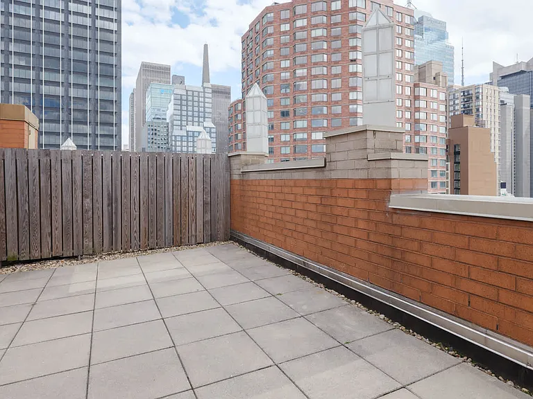 305 W 50th St #19C — Photo 9