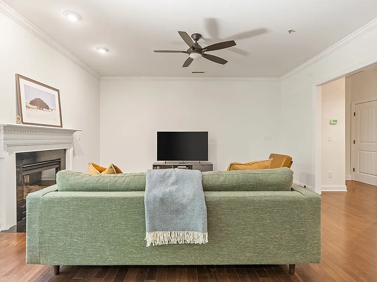344 Rose Walk — Photo 26