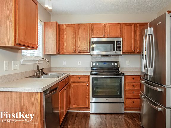 5th image of 12839 Planters Row Dr