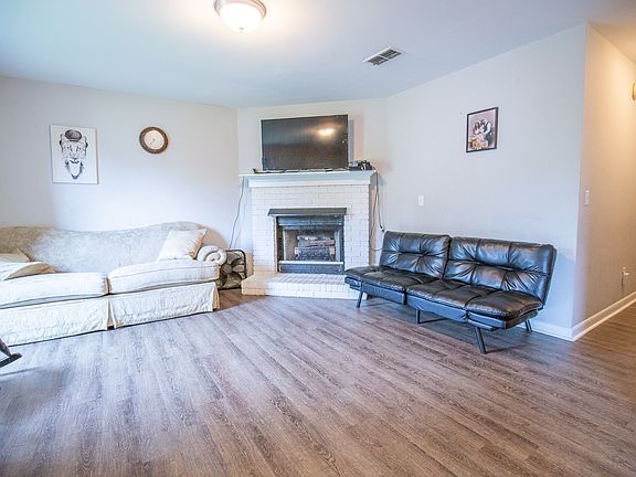 3rd image of 1349 Bellshire Terrace Dr