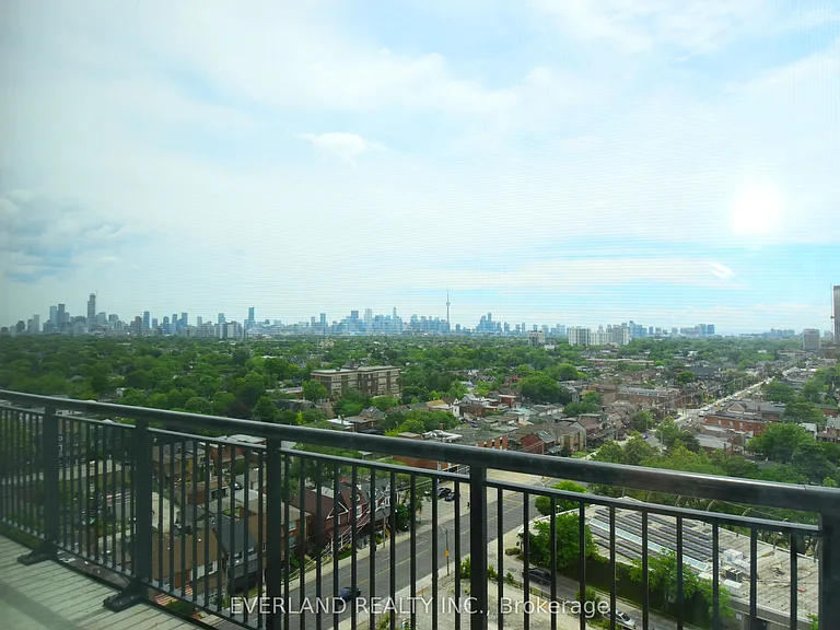 1185 Dupont St #1105 — Photo 17