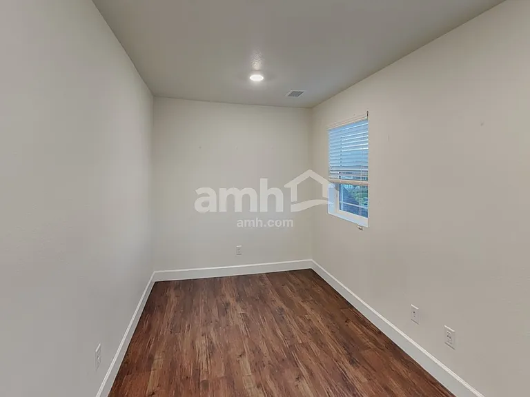 8265 Joyce Cir — Photo 15