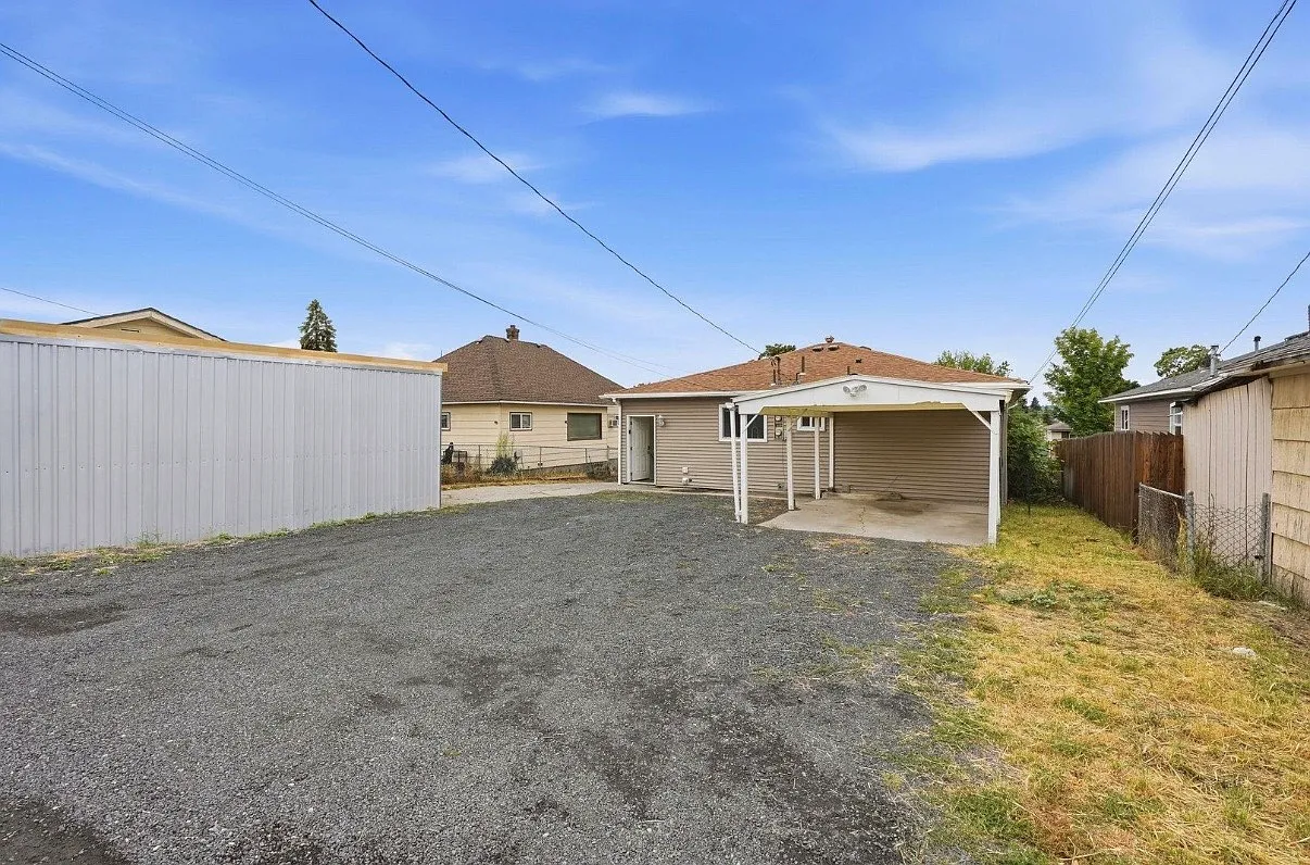 2 bed, 1197 sqft, $1,750 — Photo 3