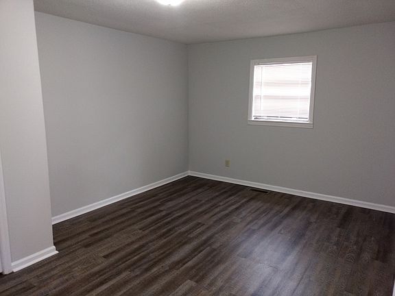 5th image of 3234 Navajo Dr APT A