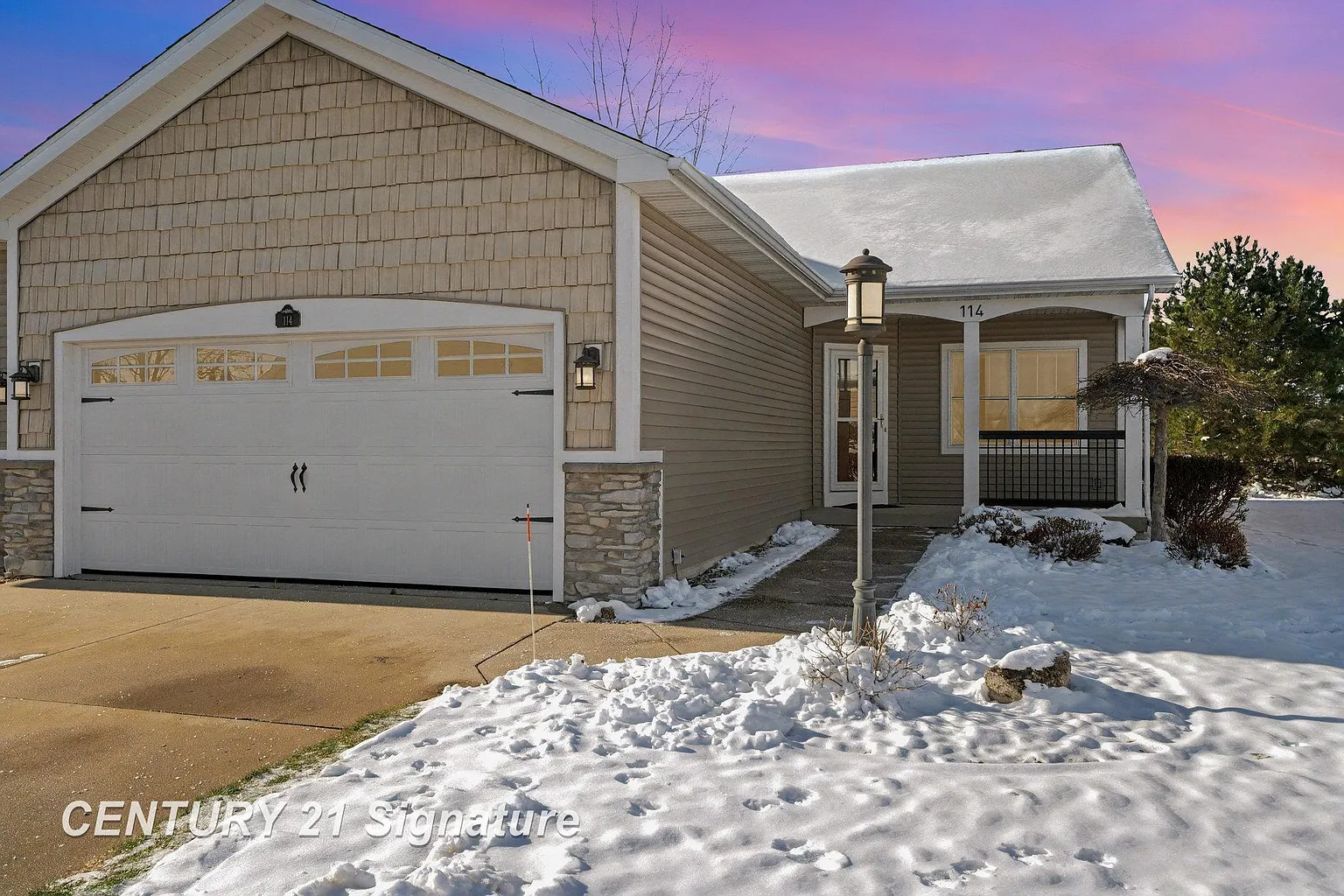 114 Tuscany Cir photo 1