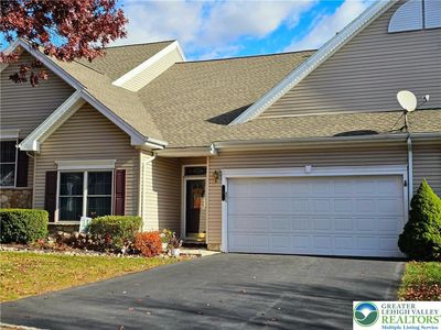 5 Canterbury Ln, Easton, PA, 18045