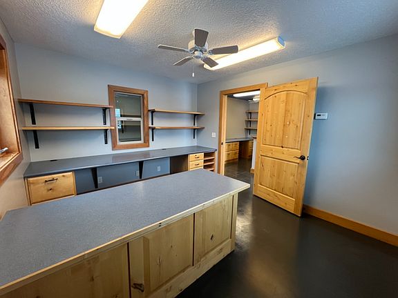 5th image of 167 Cole Ave #1