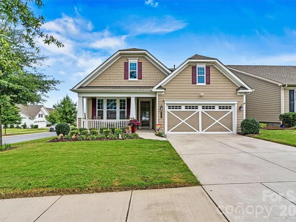 8218 Festival Way, Charlotte, NC 28215