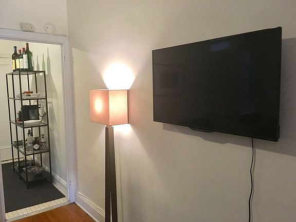 5th image of 205 E 88th St APT 4D