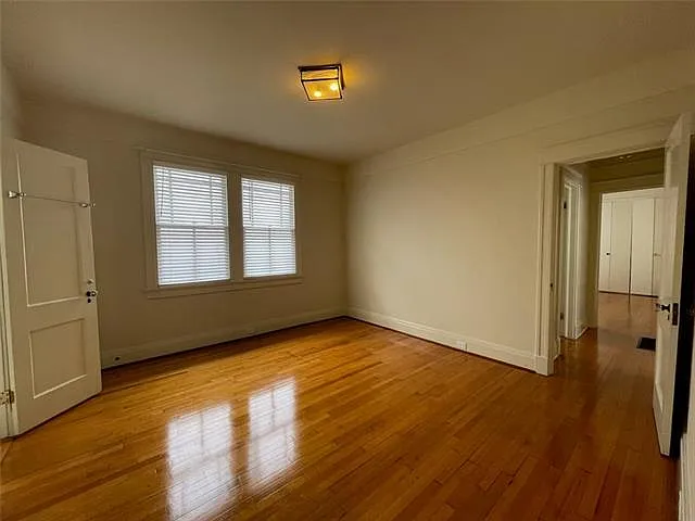 3 bed, 2.0 bath, 2000 sqft, $3,500 — Photo 3