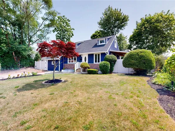 107 Westwood Drive, Brentwood, NY 11717