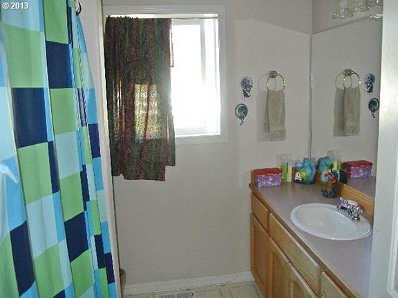 2nd image of 31821 NE Mystic Dr