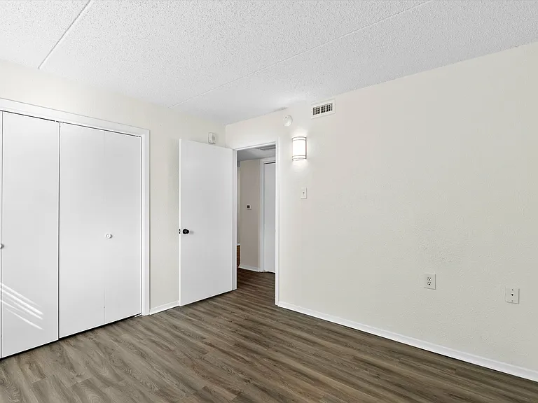 Paradise Gardens 55+ Senior Apartments — Photo 17