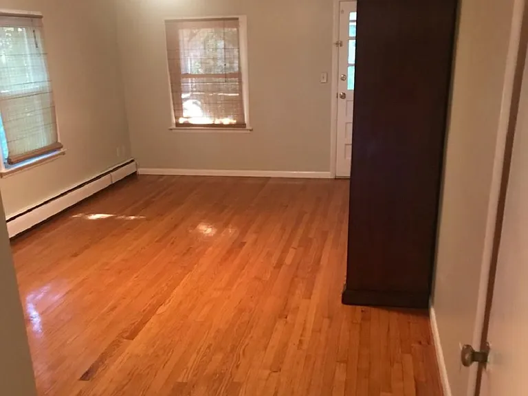 74 Eastview Ave — Photo 12