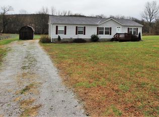 15 Round Lick Hills Ln, Watertown, TN 37184