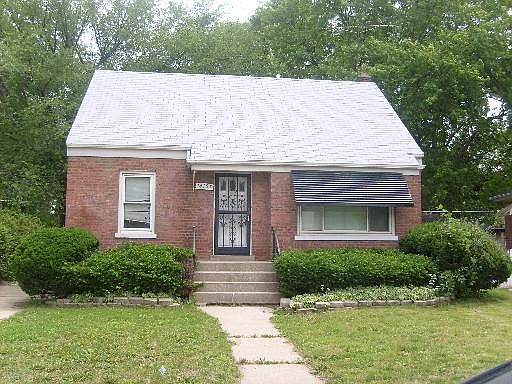 1st image of 14123 S Manor Ave
