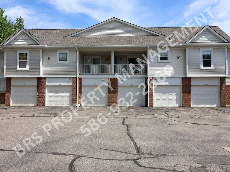 25675 Maritime Cir N — Photo 19