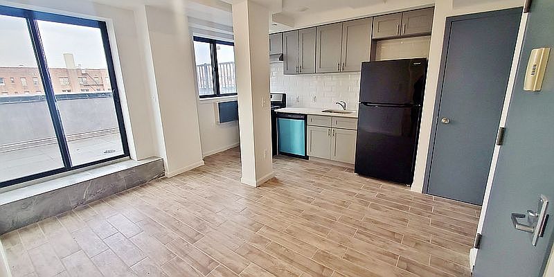 1st image of 25-28 Broadway #4AA