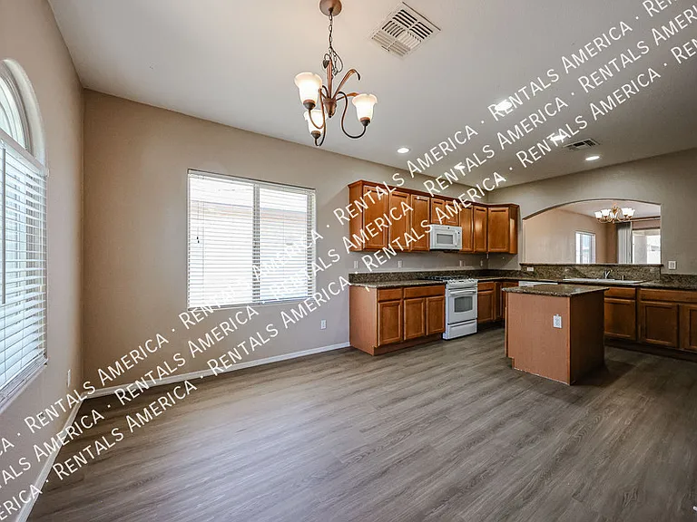 876 E Riviera Pl — Photo 12