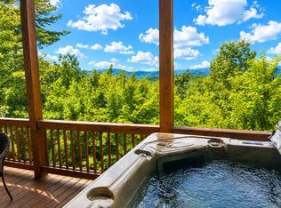 136 Oasis Dr, Blue Ridge, GA 30513